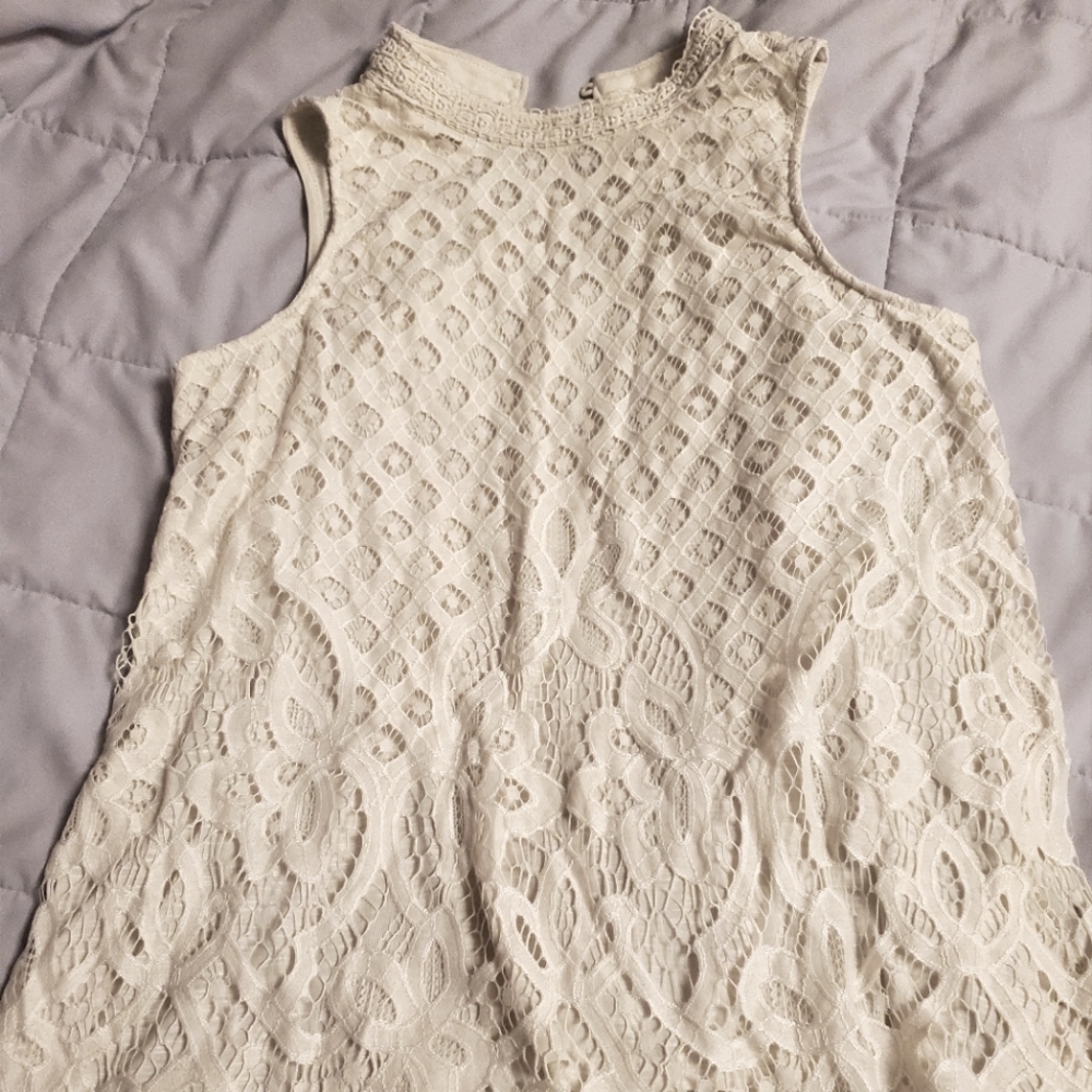 Sleeveless top with lace detail